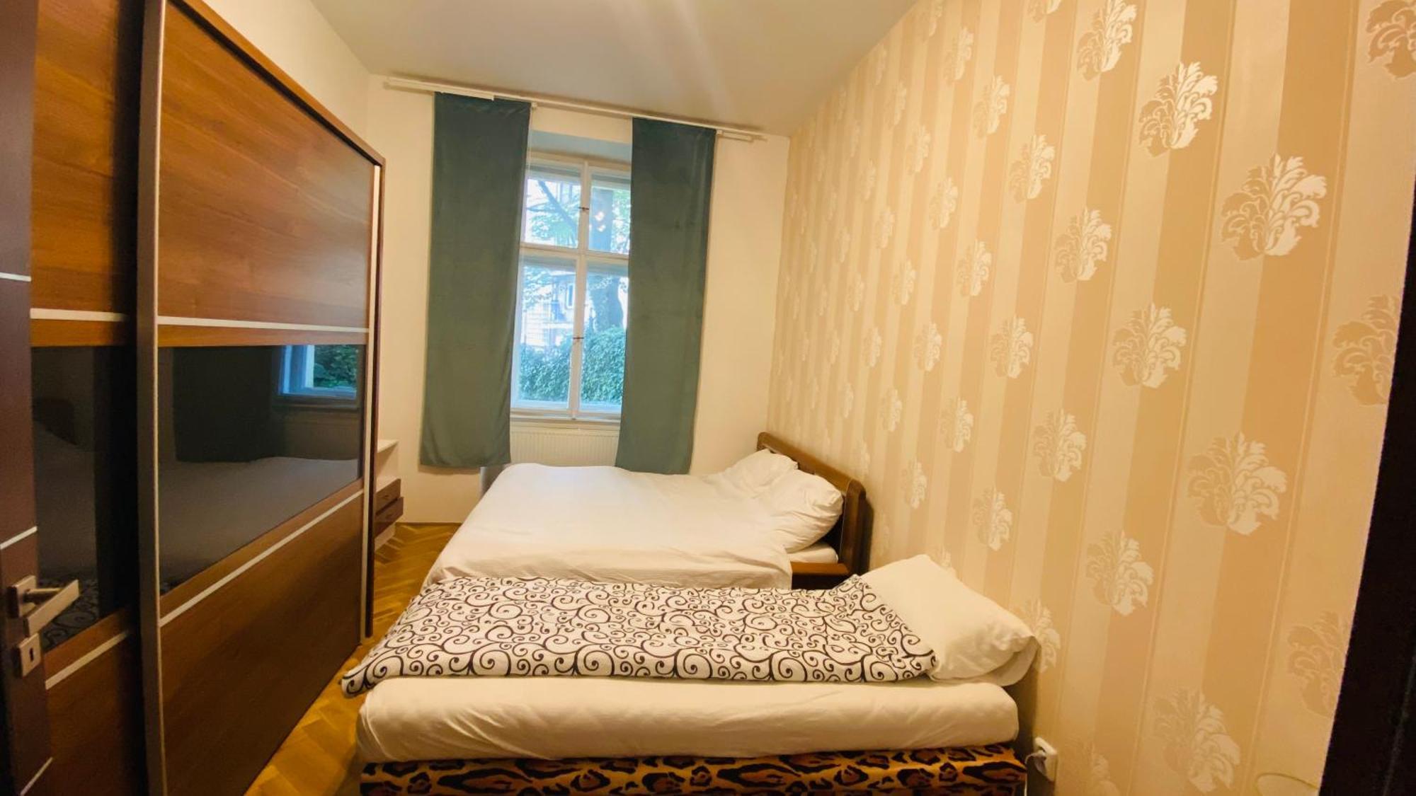 In 2 Square Apartment Prag