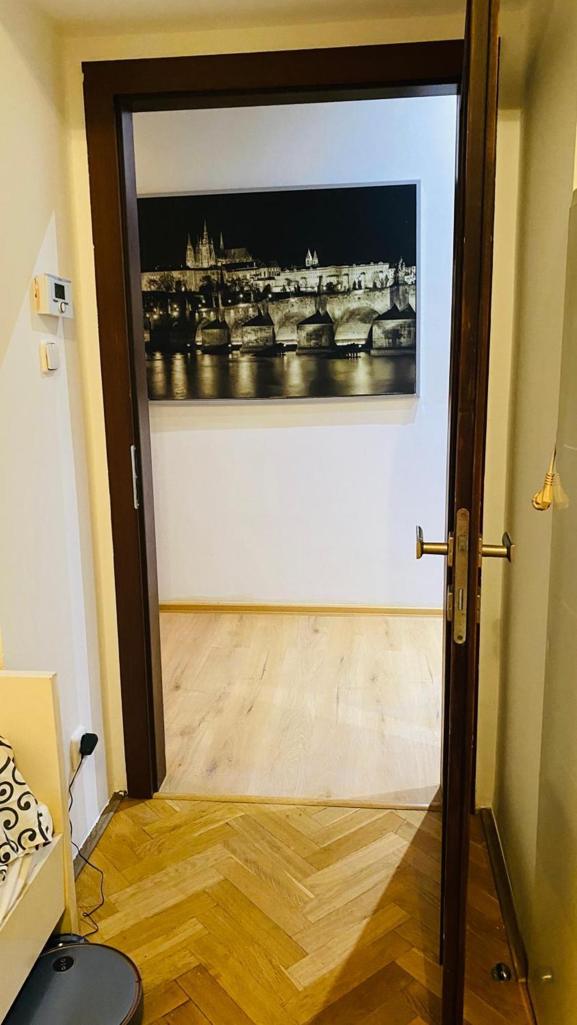 Daire In 2 Square Prag